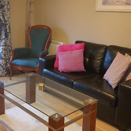 Town Centre Apartment ทริม ภายนอก รูปภาพ
